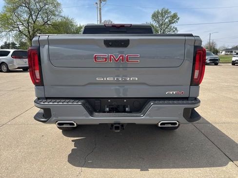 Used 2025 GMC Sierra 1500 AT4 w/ AT4 Premium Package AWD/4WD image 7