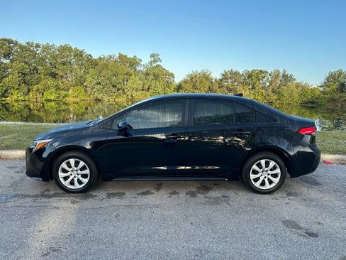 Certified 2024 Toyota Corolla LE image 2