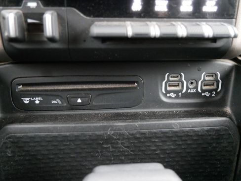 Used 2019 RAM 1500 Laramie image 51