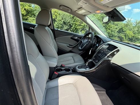 Used 2015 Buick Verano FWD image 17