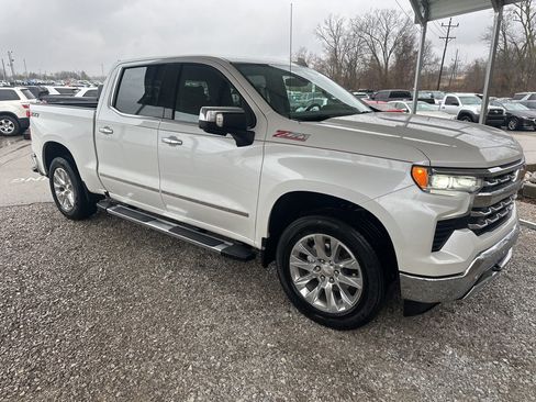 Used 2025 Chevrolet Silverado 1500 LTZ w/ LTZ Premium Package image 3