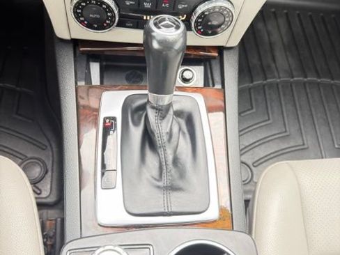 Used 2014 Mercedes-Benz C 300 4MATIC Sedan image 11