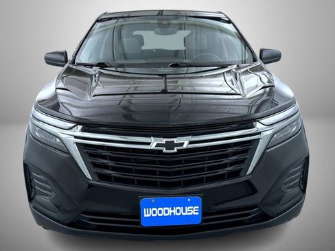 Used 2024 Chevrolet Equinox LS w/ LS Convenience Package AWD/4WD image 2