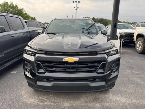 Used 2024 Chevrolet Colorado LT w/ LT Convenience Package III RWD image 10