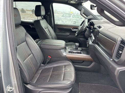 Used 2024 Chevrolet Silverado 1500 High Country w/ Technology Package image 18