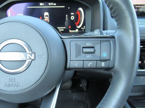 Used 2024 Nissan Rogue Platinum w/ Platinum Premium Package AWD/4WD image 25