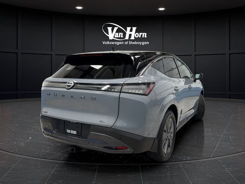 Used 2025 Nissan Murano SL AWD/4WD image 7
