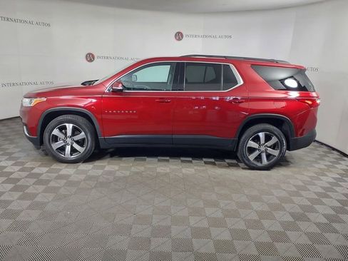 Used 2020 Chevrolet Traverse LT w/ LT Premium Package FWD image 8