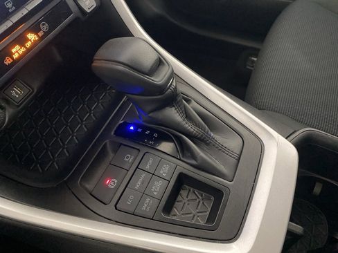 Used 2023 Toyota RAV4 LE image 19