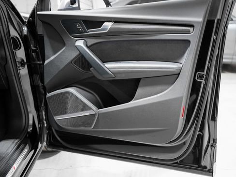 Used 2023 Audi SQ5 Premium Plus w/ Premium Plus Package image 36