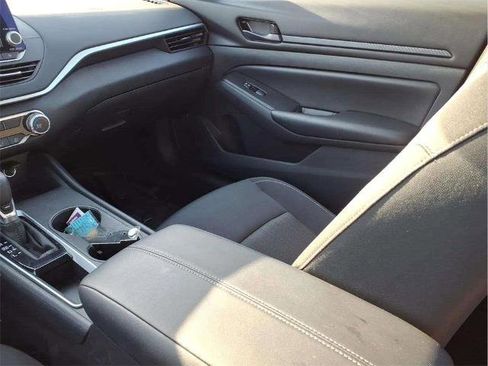 Certified 2025 Nissan Altima 2.5 S image 13