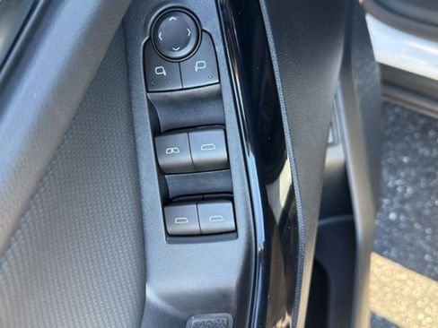 New 2026 Chevrolet Equinox LT w/ Convenience Package II image 7