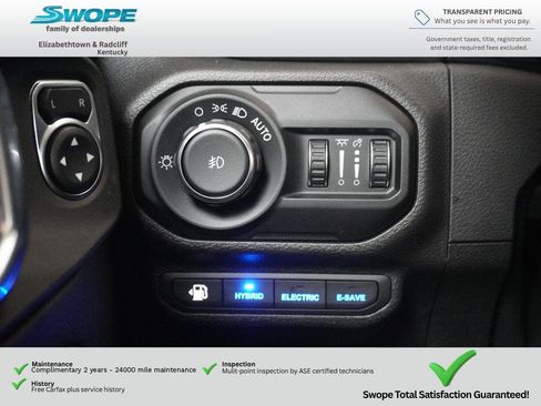 Used 2022 Jeep Wrangler Unlimited Sahara w/ Cold Weather Group AWD/4WD image 16