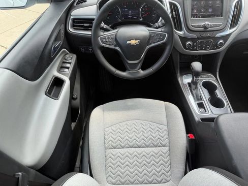 Used 2023 Chevrolet Equinox LT w/ Driver Convenience Package FWD image 9
