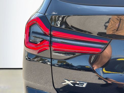 Certified 2024 BMW X3 sDrive30i image 11