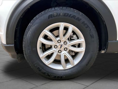 Used 2021 Ford Explorer 4WD w/ Class III Trailer Tow Package image 11