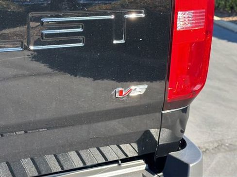 Used 2021 Chevrolet Colorado LT w/ Safety Package image 12