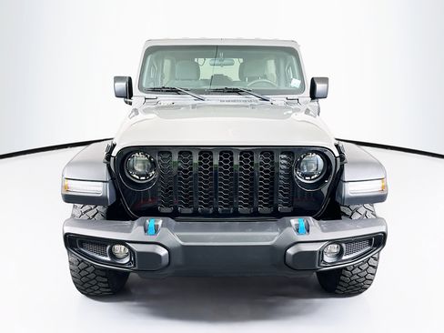 Used 2023 Jeep Wrangler Unlimited image 2