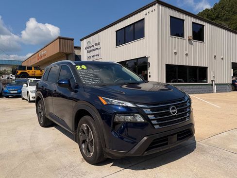 Used 2024 Nissan Rogue SV w/ SV Premium Package FWD image 1