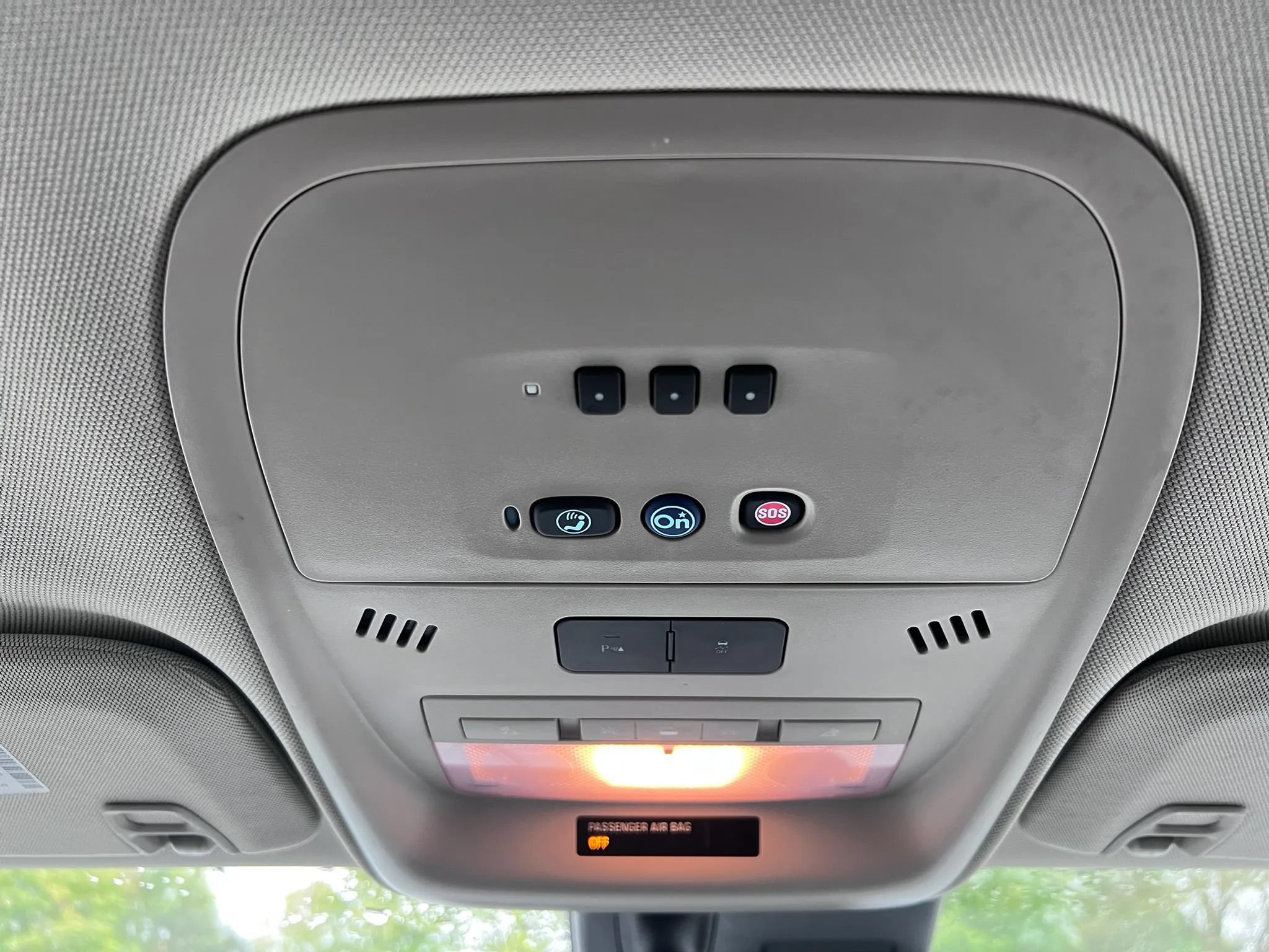 Used 2015 Chevrolet Volt Premium w/ Premium Trim Package FWD image 23