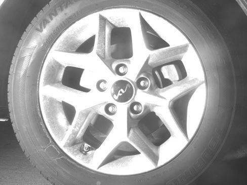 Used 2025 Kia Soul LX w/ LX Technology Package FWD image 13