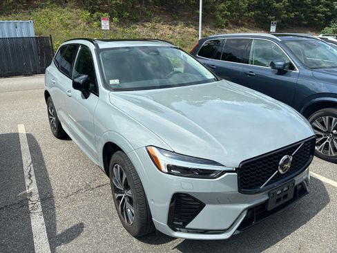 Used 2024 Volvo XC60 B5 Plus w/ Protection Package Premier AWD/4WD image 2