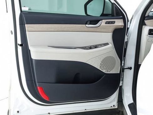 Used 2022 Hyundai Palisade SEL w/ 8P Bench Seat Package FWD image 22
