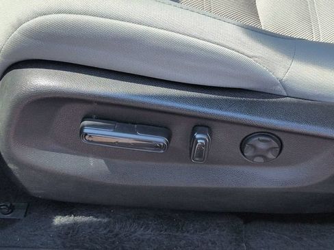 Used 2021 Honda CR-V EX image 15