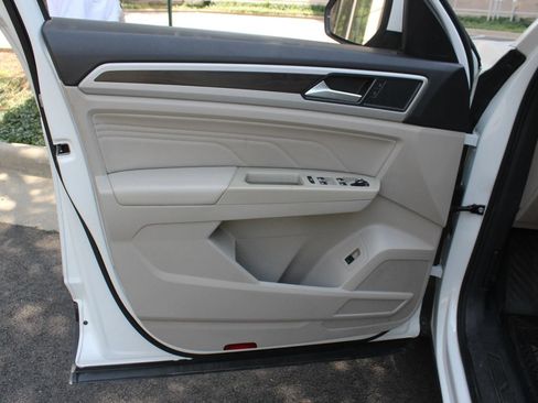 Used 2021 Volkswagen Atlas SE FWD image 15