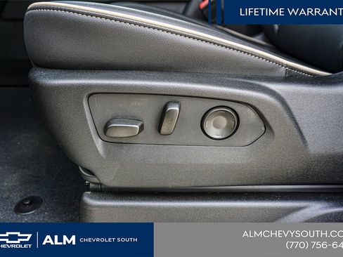 New 2025 Chevrolet Suburban Premier AWD/4WD image 35