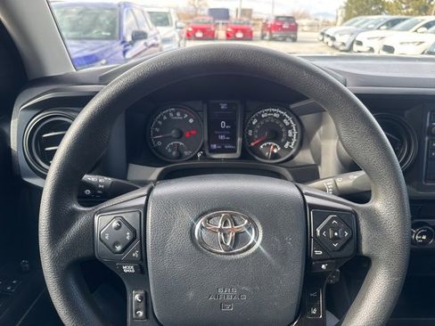 Used 2019 Toyota Tacoma SR image 18
