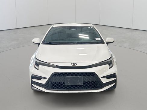 Used 2023 Toyota Corolla SE FWD image 2