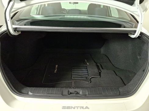 Used 2021 Nissan Sentra SR FWD image 28