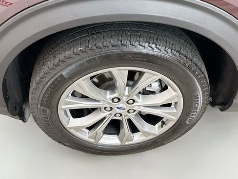 Used 2023 Ford Explorer XLT w/ Equipment Group 202A image 31