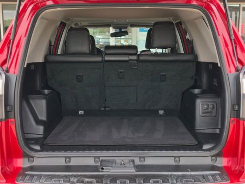 Used 2016 Toyota 4Runner Limited image 8