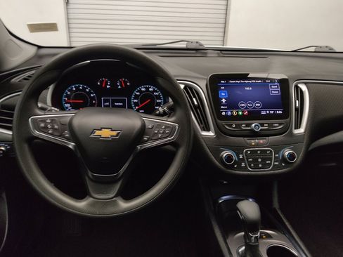 Used 2025 Chevrolet Malibu LT FWD image 22