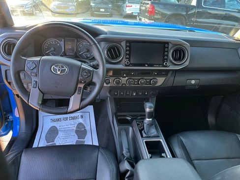 Used 2020 Toyota Tacoma TRD Off-Road w/ TRD Premium Off Road Package image 8