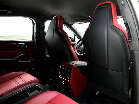 Used 2023 Porsche Cayenne Turbo GT AWD/4WD image 10