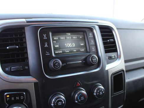 Used 2016 RAM 1500 Classic SLT AWD/4WD image 32