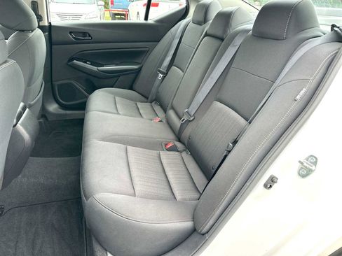 Used 2023 Nissan Altima 2.5 SV FWD image 23