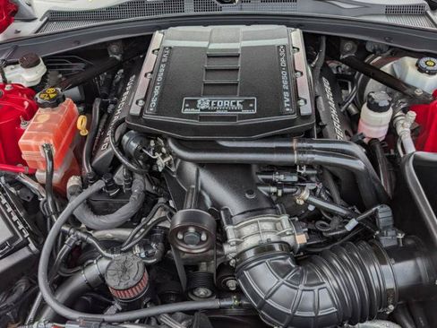 Used 2017 Chevrolet Camaro SS RWD image 15