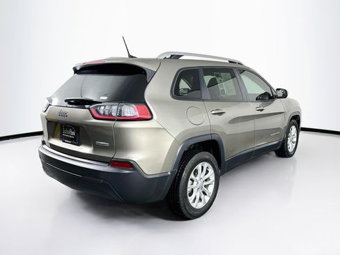 Used 2021 Jeep Cherokee Latitude FWD image 9