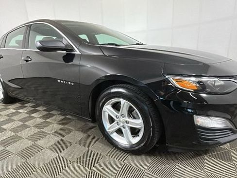 Used 2023 Chevrolet Malibu LS w/ LPO, Floor Liner Package FWD image 2