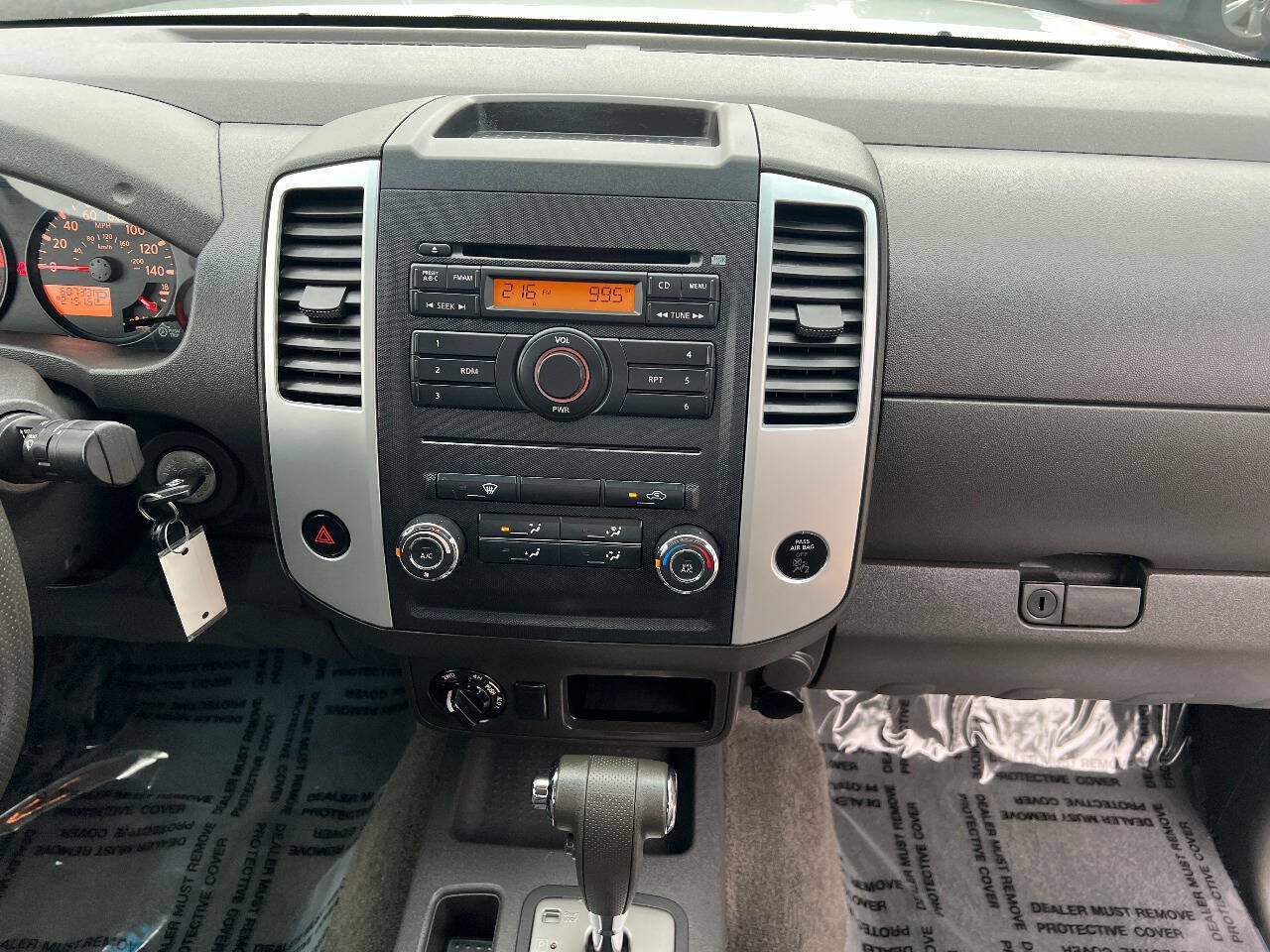 Used 2009 Nissan Frontier SE w/ SE Value Truck Pkg AWD/4WD image 35