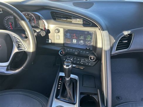 Used 2016 Chevrolet Corvette Z06 w/ 3LZ Preferred Equipment Group image 12