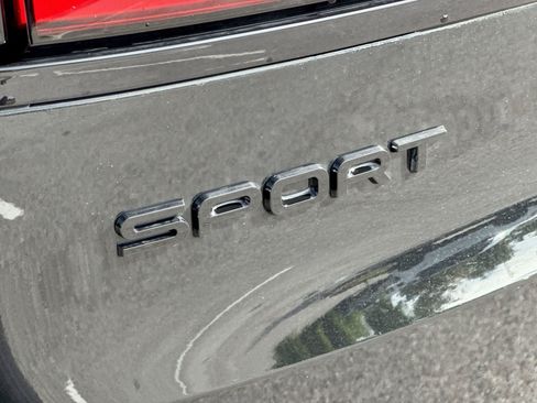 Used 2025 Land Rover Range Rover Sport Dynamic SE AWD/4WD image 19