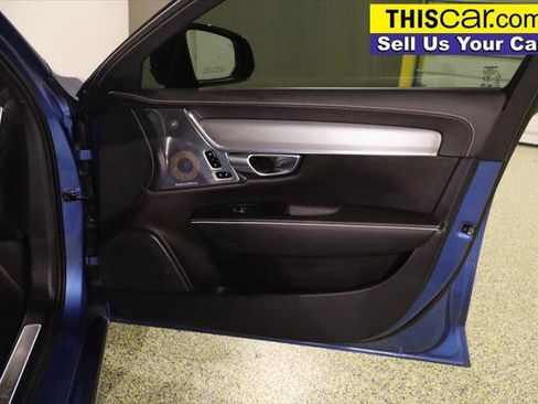 Used 2020 Volvo S90 T6 R-Design image 30