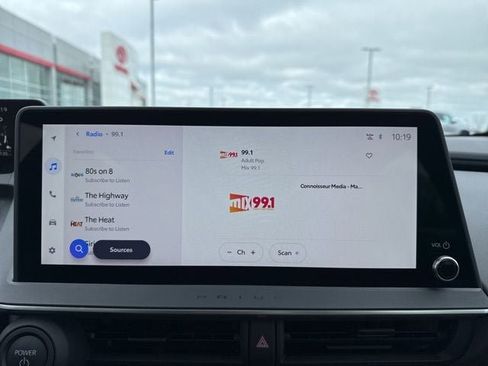 Used 2024 Toyota Prius Prime Premium image 30
