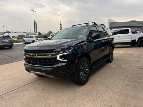 Used 2022 Chevrolet Tahoe Z71 w/ Luxury Package AWD/4WD image 6