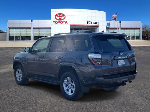 Used 2021 Toyota 4Runner SR5 Premium image 3